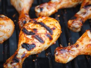 Lire la suite à propos de l’article Pilons de poulet BBQ pour friteuse à air